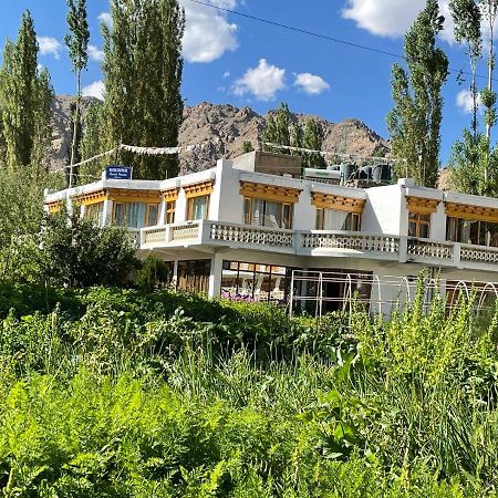 Hinjuma Guest House Leh Exteriör bild